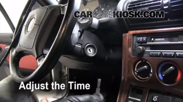 1997 BMW Z3 Roadster 2.8L 6 Cyl. Horloge Régler l'horloge